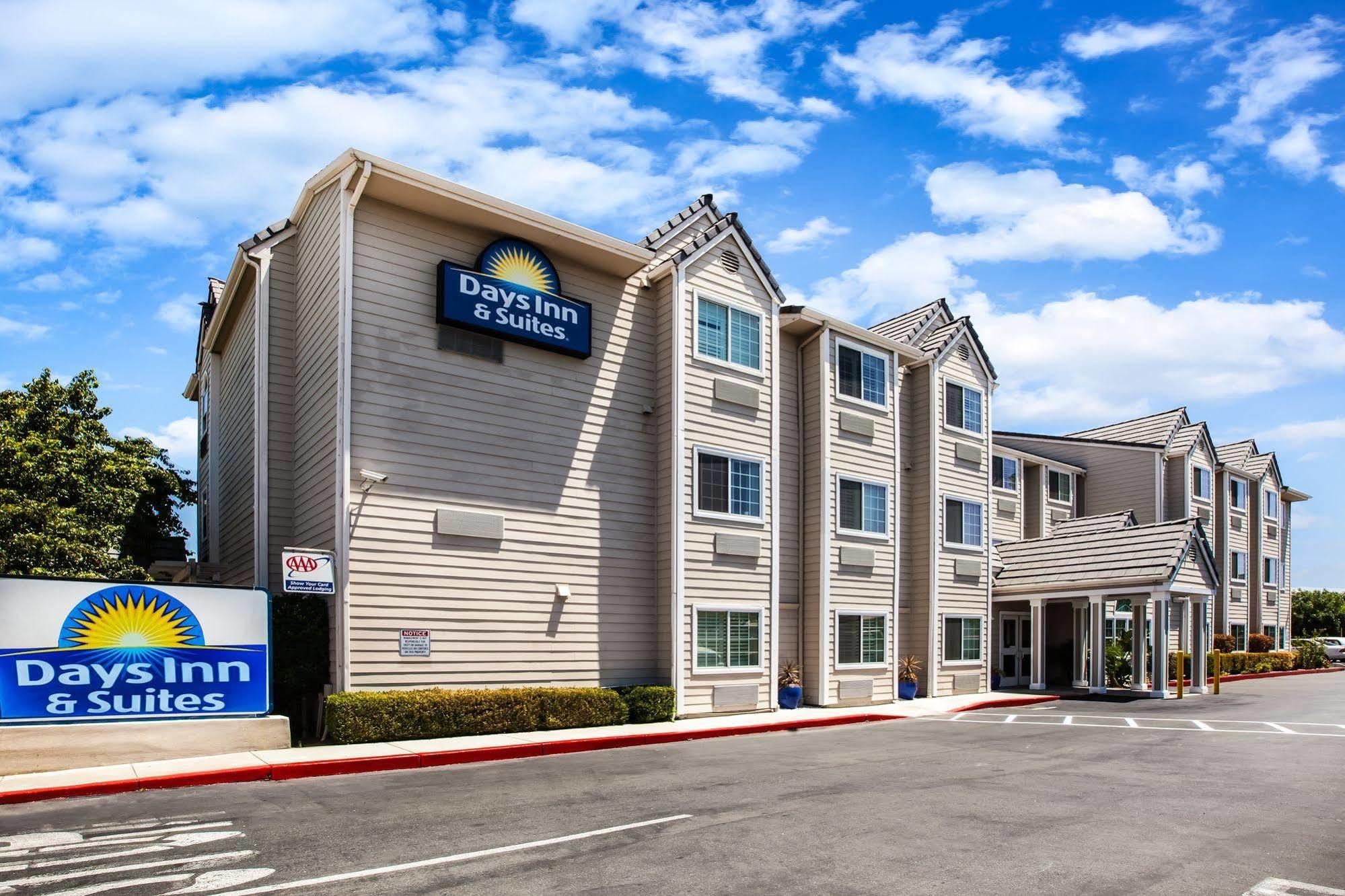 Days Inn & Suites By Wyndham Antioch Exteriör bild